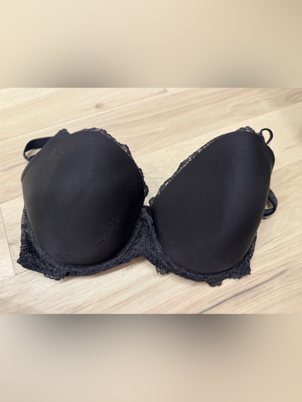 Victoria's Secret Black Lace-Trim T-Shirt Bra